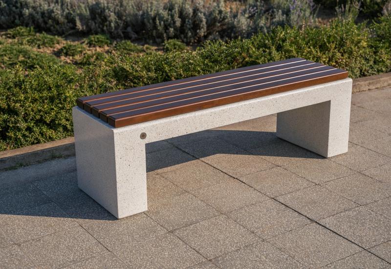 ETE Pictures CONCRETE BENCH 212 2E1481EA-7DF4-2F41-A04E-BD4F450D83CB.jpg