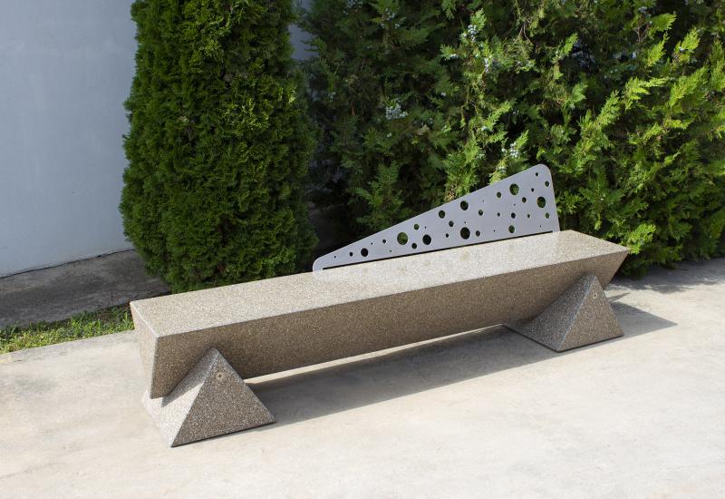 ETE Pictures CONCRETE BENCH 277 B7BB9F49-A2A0-D3A5-4D31-0CFAF395A8DA.jpg