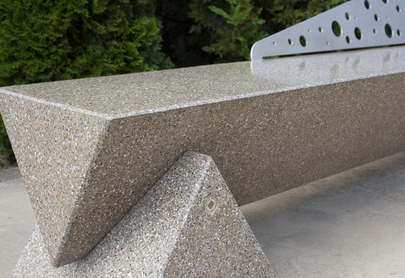 ETE Pictures CONCRETE BENCH 277 D448ADD8-A950-AED3-63F7-2D51D5785605.jpg