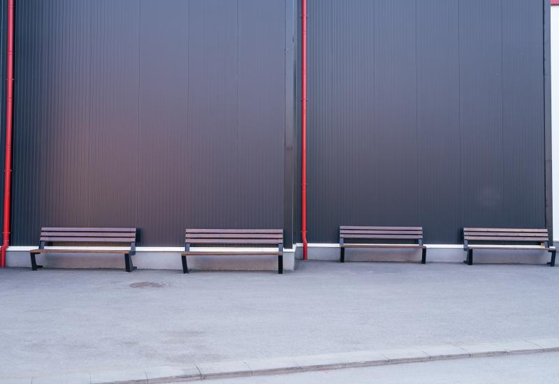 ETE Pictures METAL BENCH 124 63B1F4F6-50EE-DB68-444B-1E26146023C9.jpg