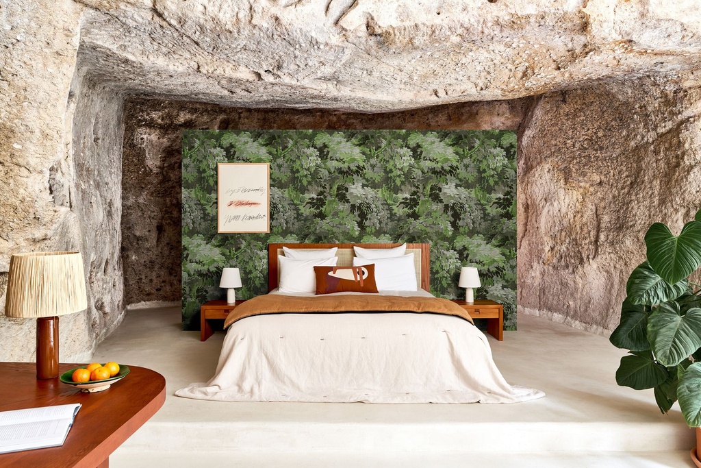 LesForets_Diore_48010_Roomshot_Web_HR-fullscreen.jpg