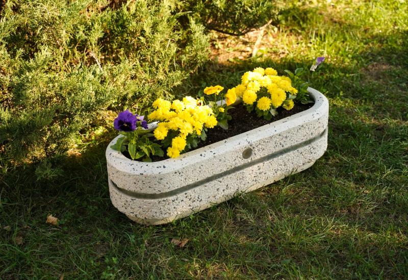 ETE Pictures CONCRETE PLANTER 24 A36AE78D-7EC5-673F-E9E3-04C0EB963189.jpg
